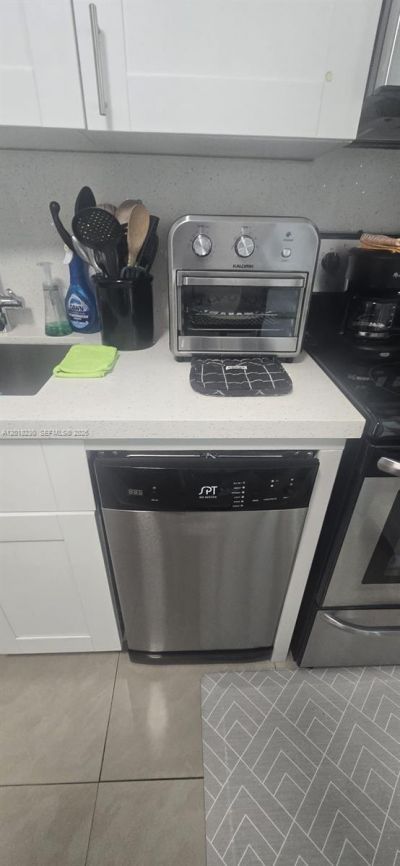 149 NW 17th Pl , Miami, FL 33125 Photo