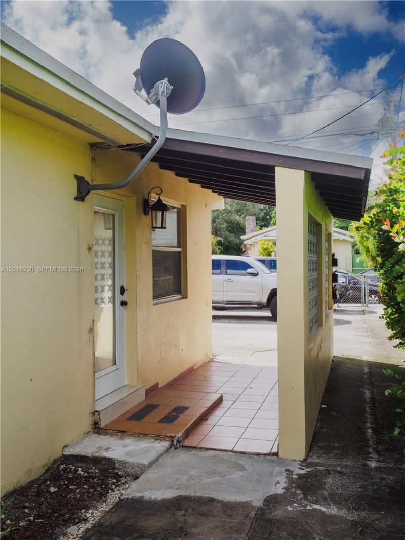 149 NW 17th Pl , Miami, FL 33125 Photo