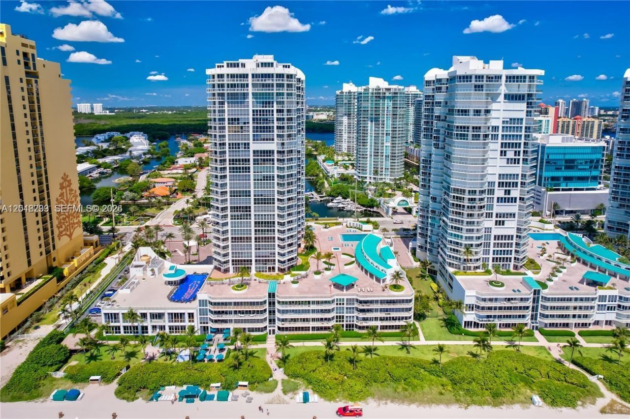 16425 Collins Ave, Unit 1612, Sunny Isles Beach, FL 33160 Photo