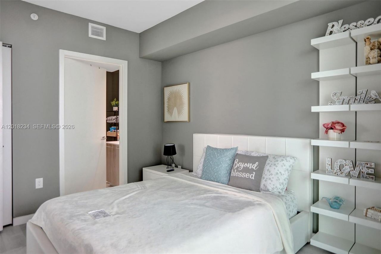 501 NE 31st St , Unit 3706, Miami, FL 33137 Photo