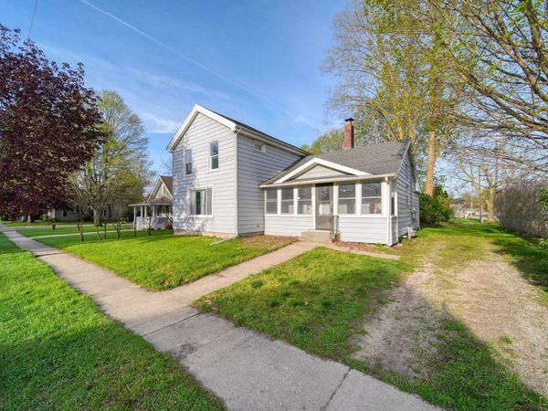144 Wood , Petersburg, MI 49270