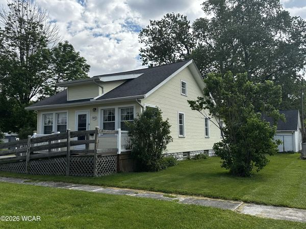 1100 S Main Street, Fostoria, OH 44830