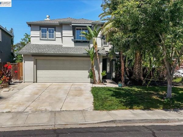 2449 Almanor Drive, Tracy, CA 95304
