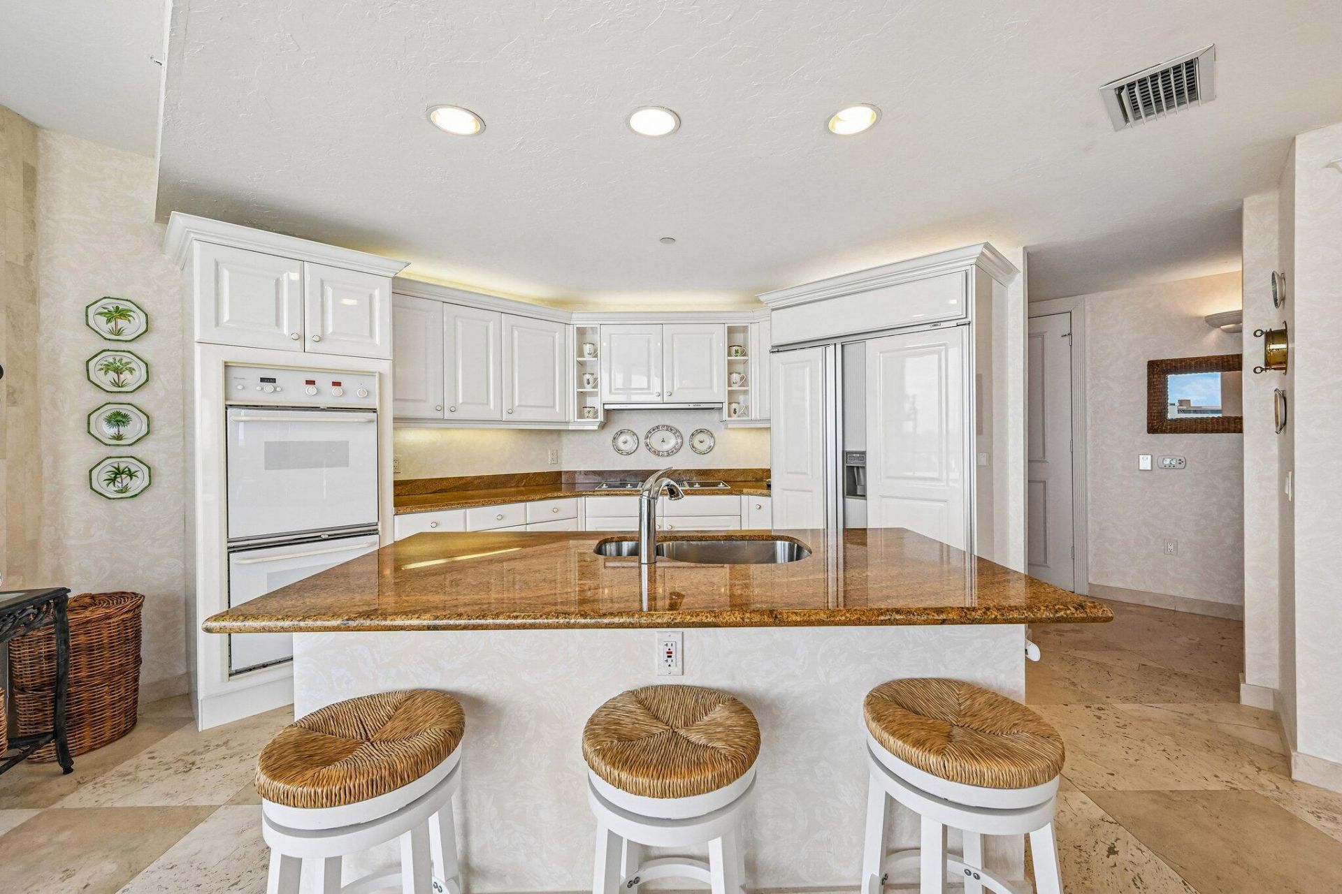 800 Ocean Drive, Unit 1105, Juno Beach, FL 33408 Photo