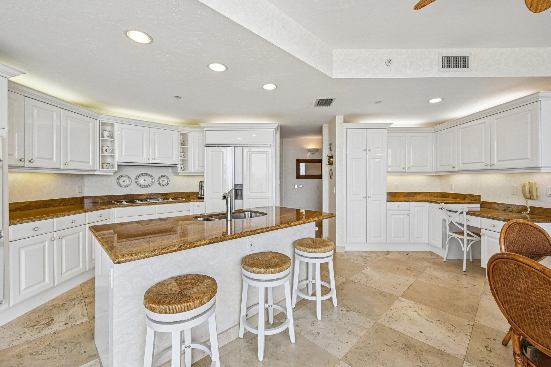 800 Ocean Drive, Unit 1105, Juno Beach, FL 33408 Photo