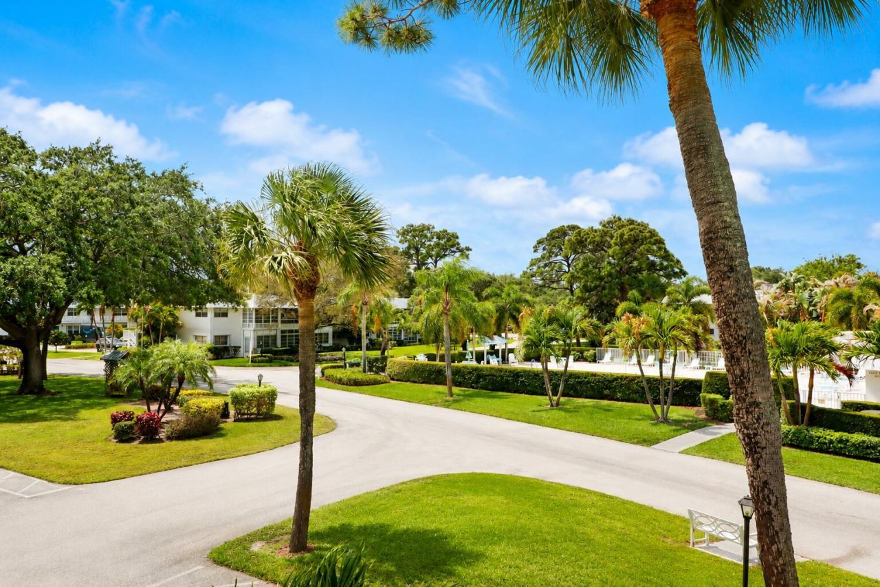 2929 SE Ocean Boulevard, Unit 106-10, Stuart, FL 34996 Photo