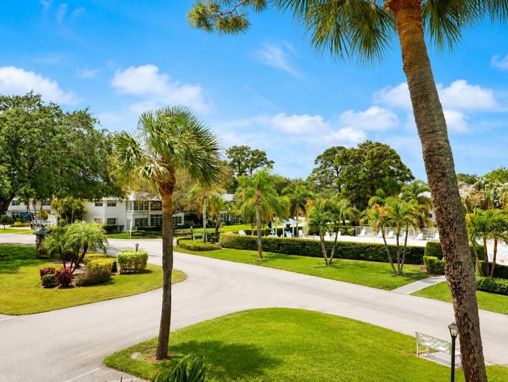 2929 SE Ocean Boulevard, Unit 106-10, Stuart, FL 34996