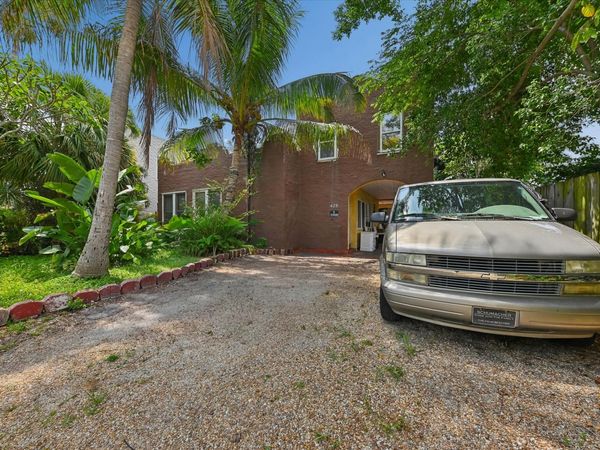 428 El Prado, West Palm Beach, FL 33405