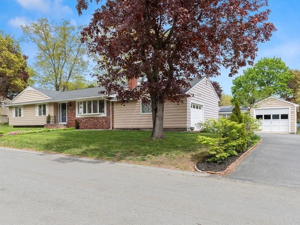262 Sanders Avenue, Lowell, MA 01851