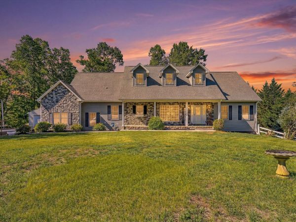 1805 Carroll RD, Goodview, VA 24095