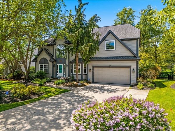 2984 Silver Maple Drive , Fairlawn, OH 44333