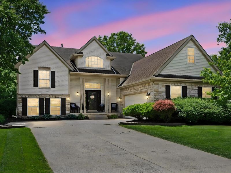 5975 Carnegie Cove Court, Columbus, OH 43213 Photo 2