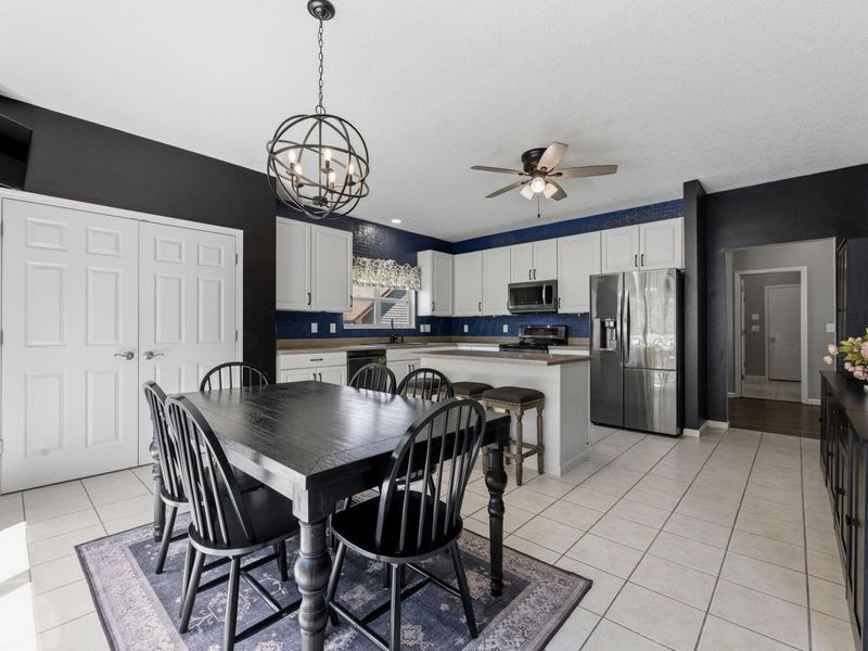 5975 Carnegie Cove Court, Columbus, OH 43213 Photo 6