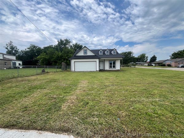 2916 N Lewis Avenue , Tulsa, OK 74110