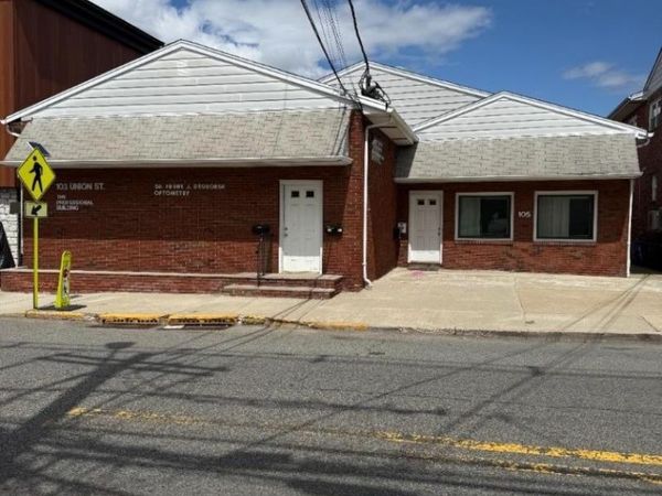 103 Union St, Lodi, NJ 07644