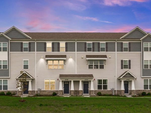 2718 Lily Lane, Rolling Meadows, IL 60008