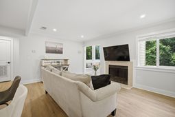 272 Alexandra Drive photo 4