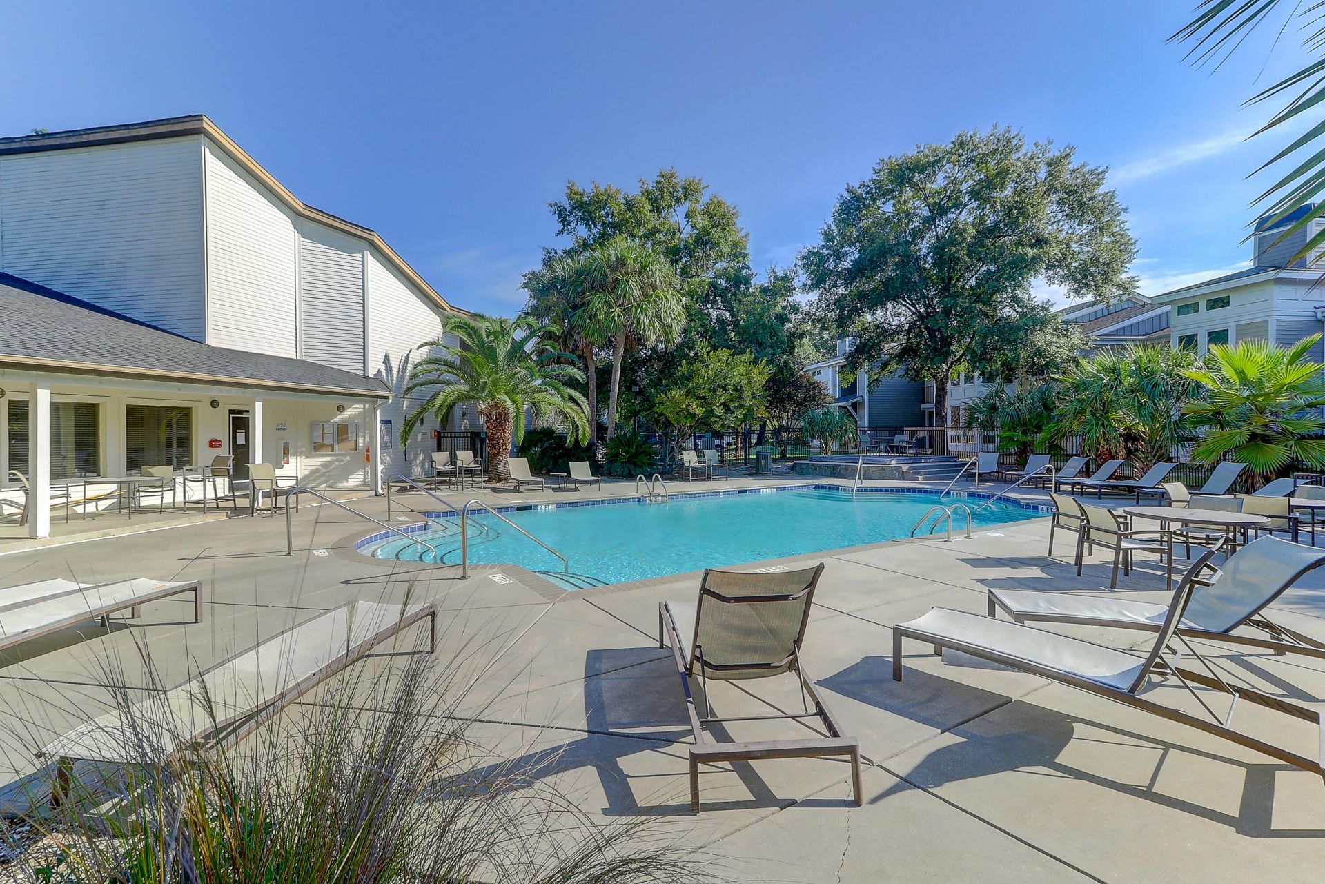 272 Alexandra Drive Photo 39