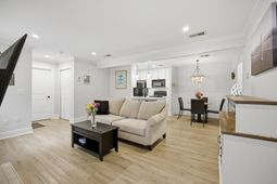 272 Alexandra Drive photo 4