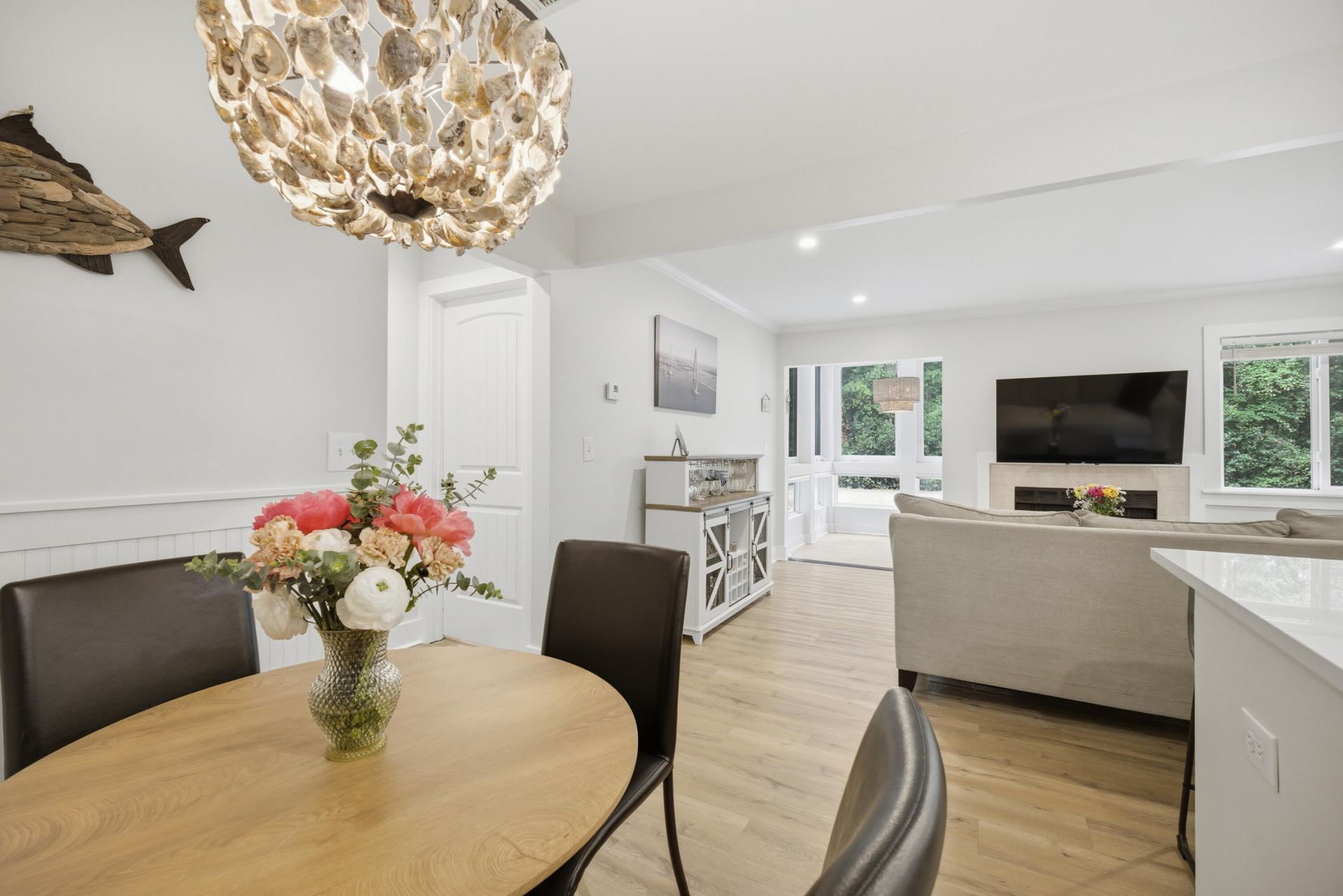 272 Alexandra Drive Photo 9