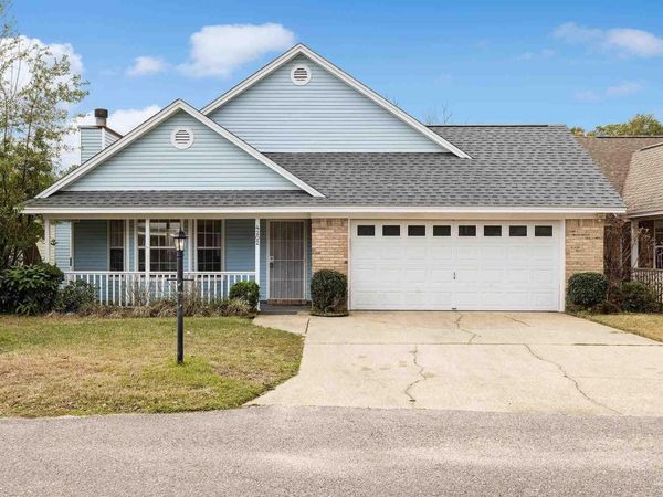 4202 Spanish Trail Pl, Pensacola, FL 32504