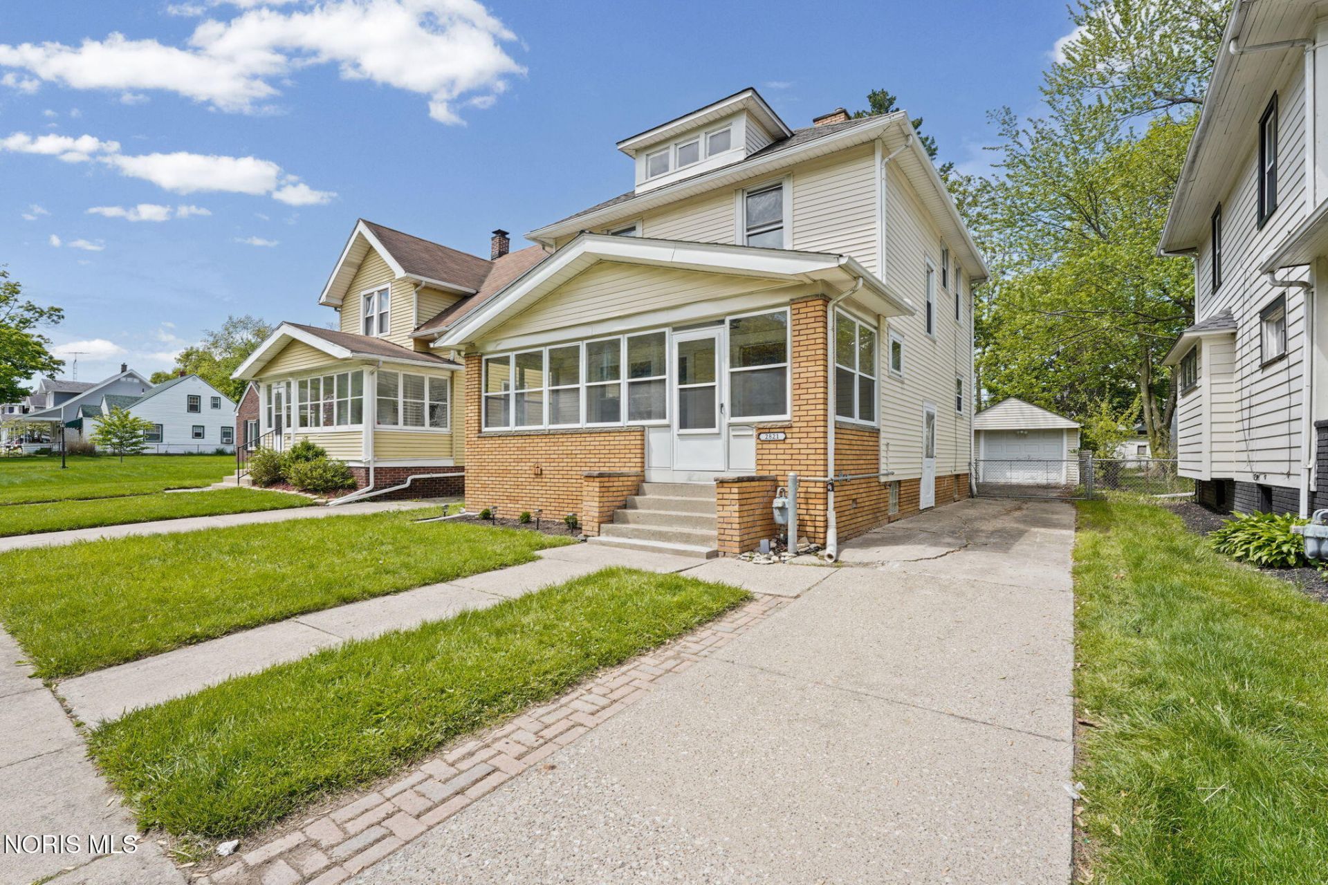 2821 Midwood Avenue, Toledo, OH 43606 Main Photo