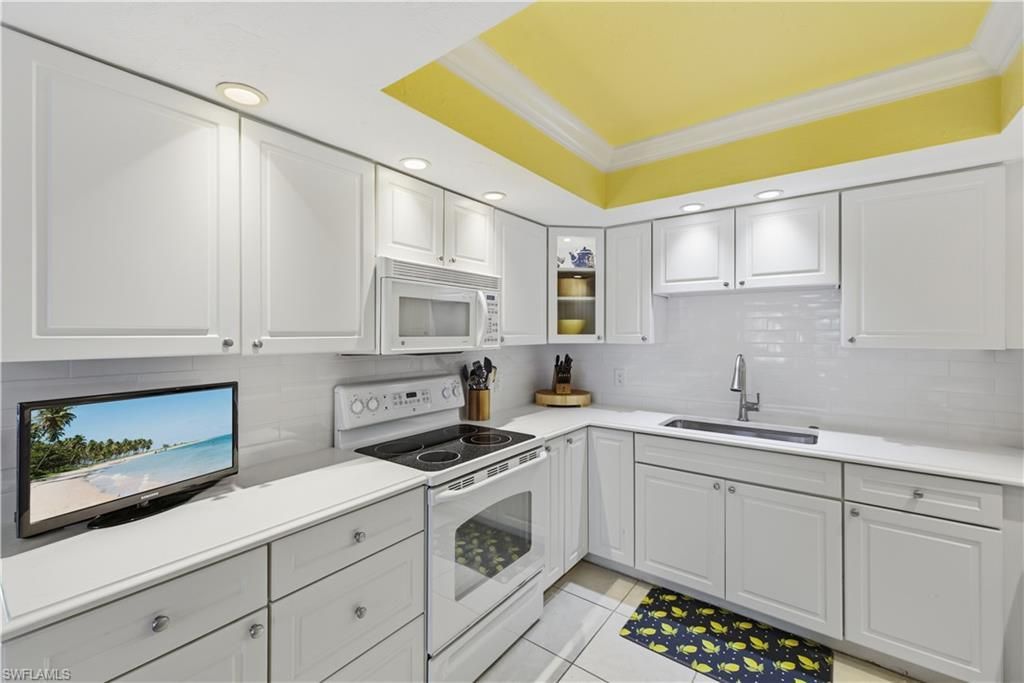 341 3rd Ave S, Unit 341, Naples, FL 34102 Photo