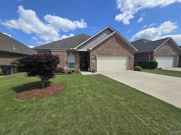 2504 Aldingham Drive SW, Decatur, AL 35603