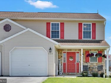 480 DAISY DRIVE, NEW HOLLAND, PA 17557