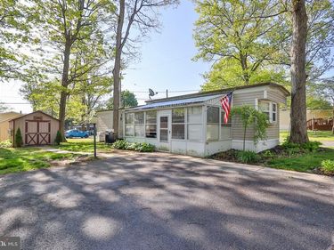 372 BLACK OAK LANE, BATH, PA 18014