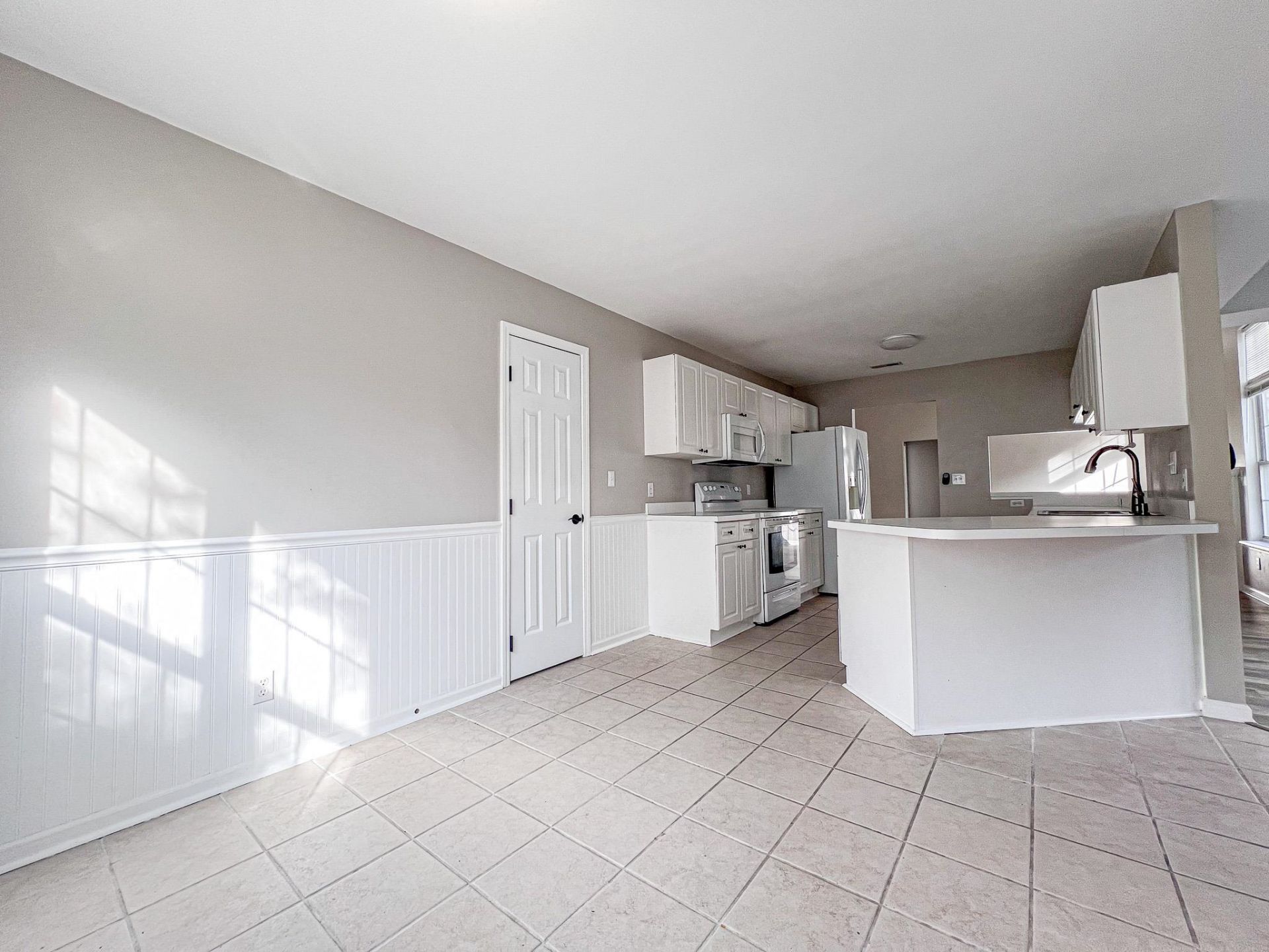 4422 Barcelona Ln.  Photo 10