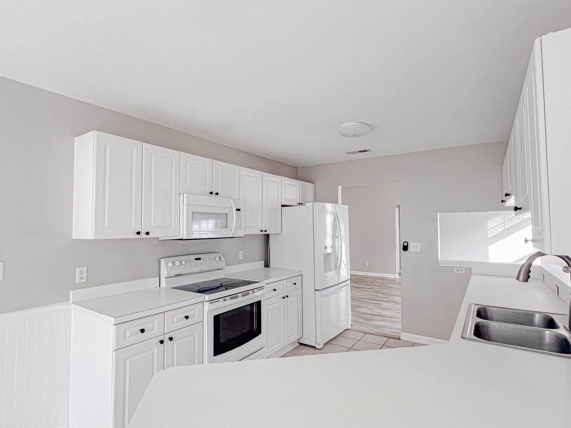 4422 Barcelona Ln.  Photo 11