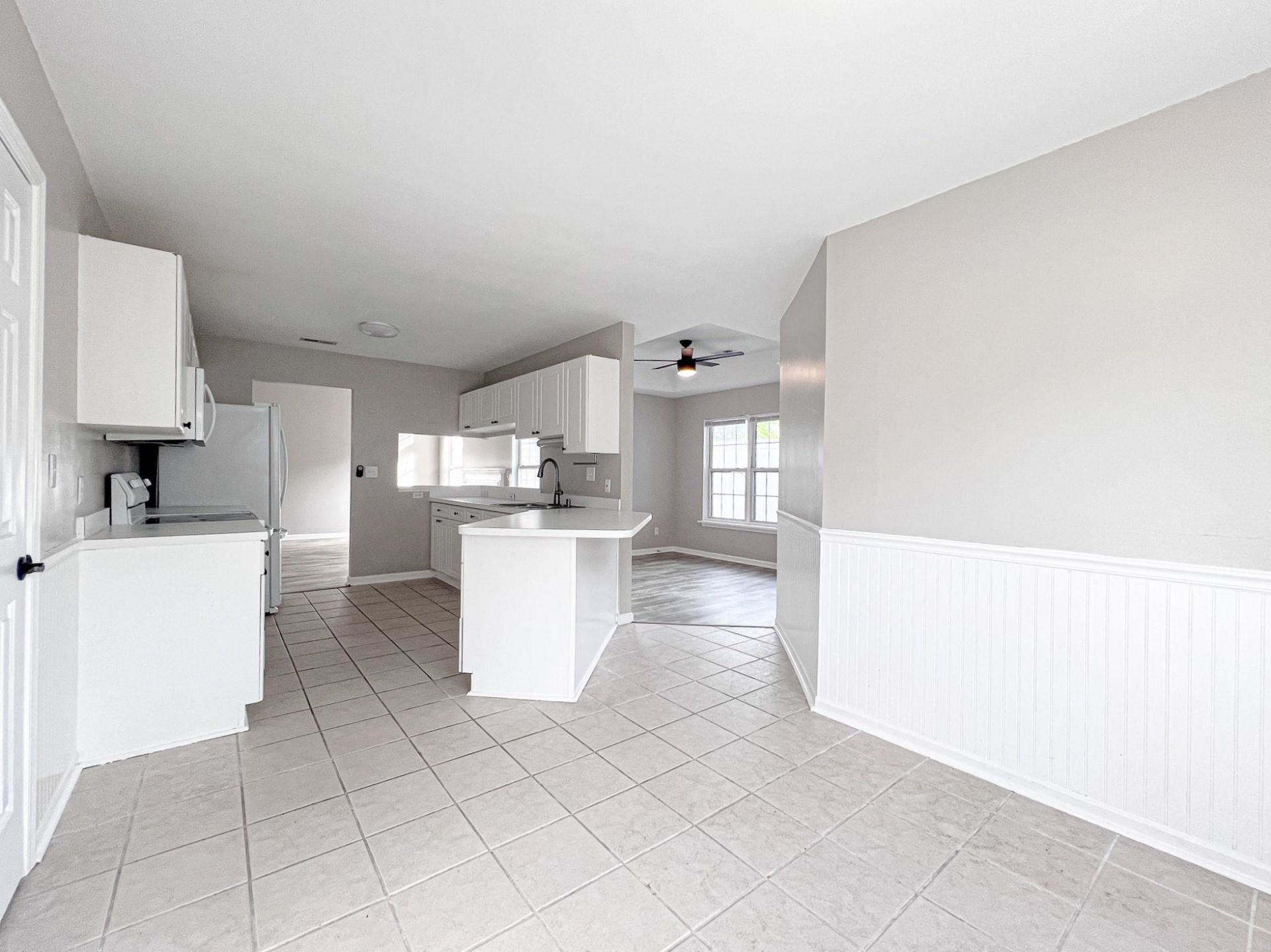 4422 Barcelona Ln.  Photo 13