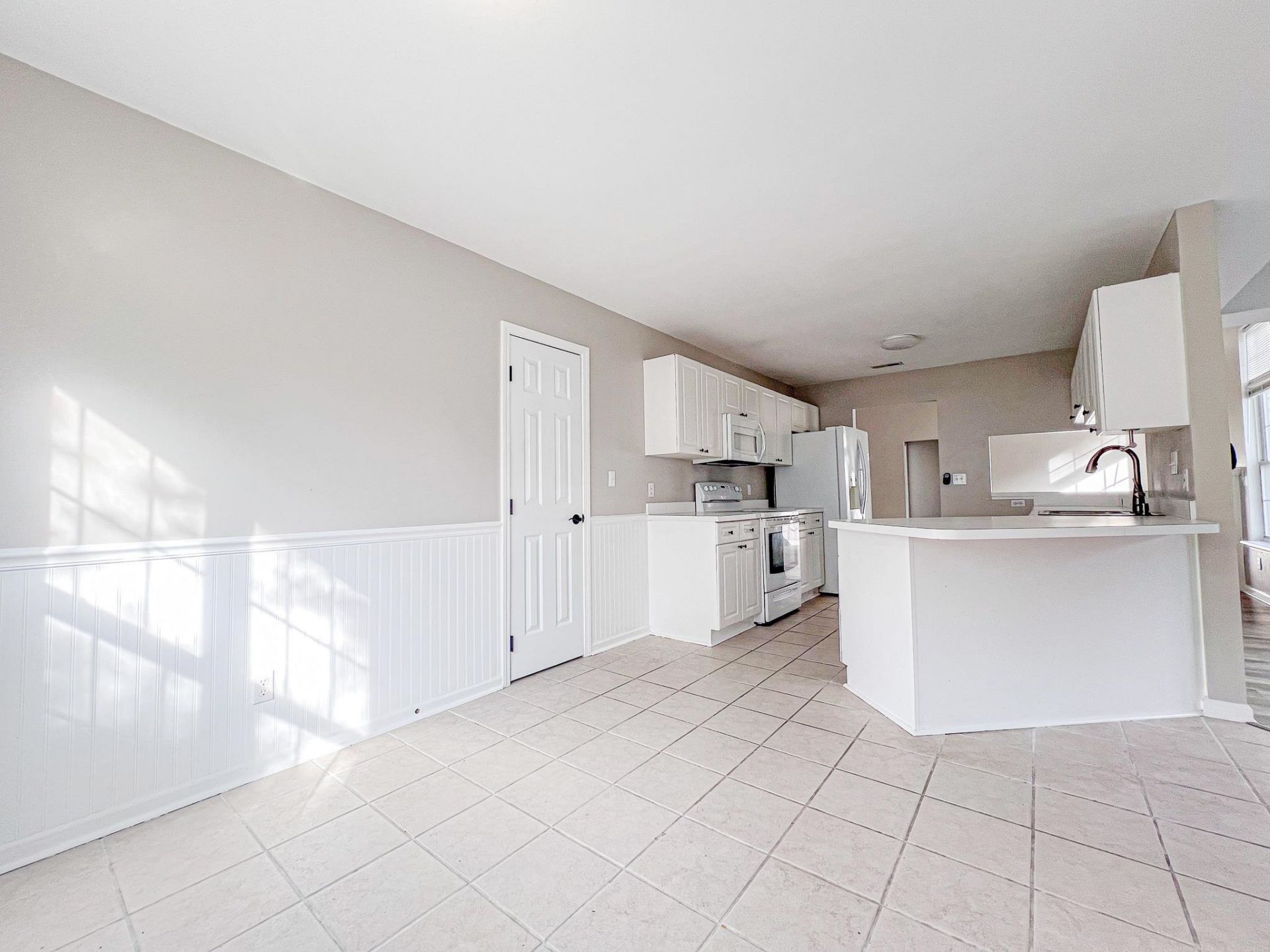 4422 Barcelona Ln.  Photo 14