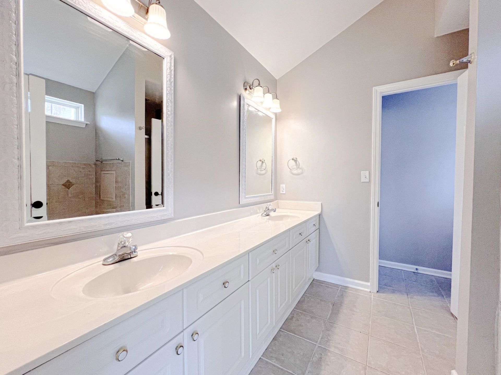 4422 Barcelona Ln.  Photo 32