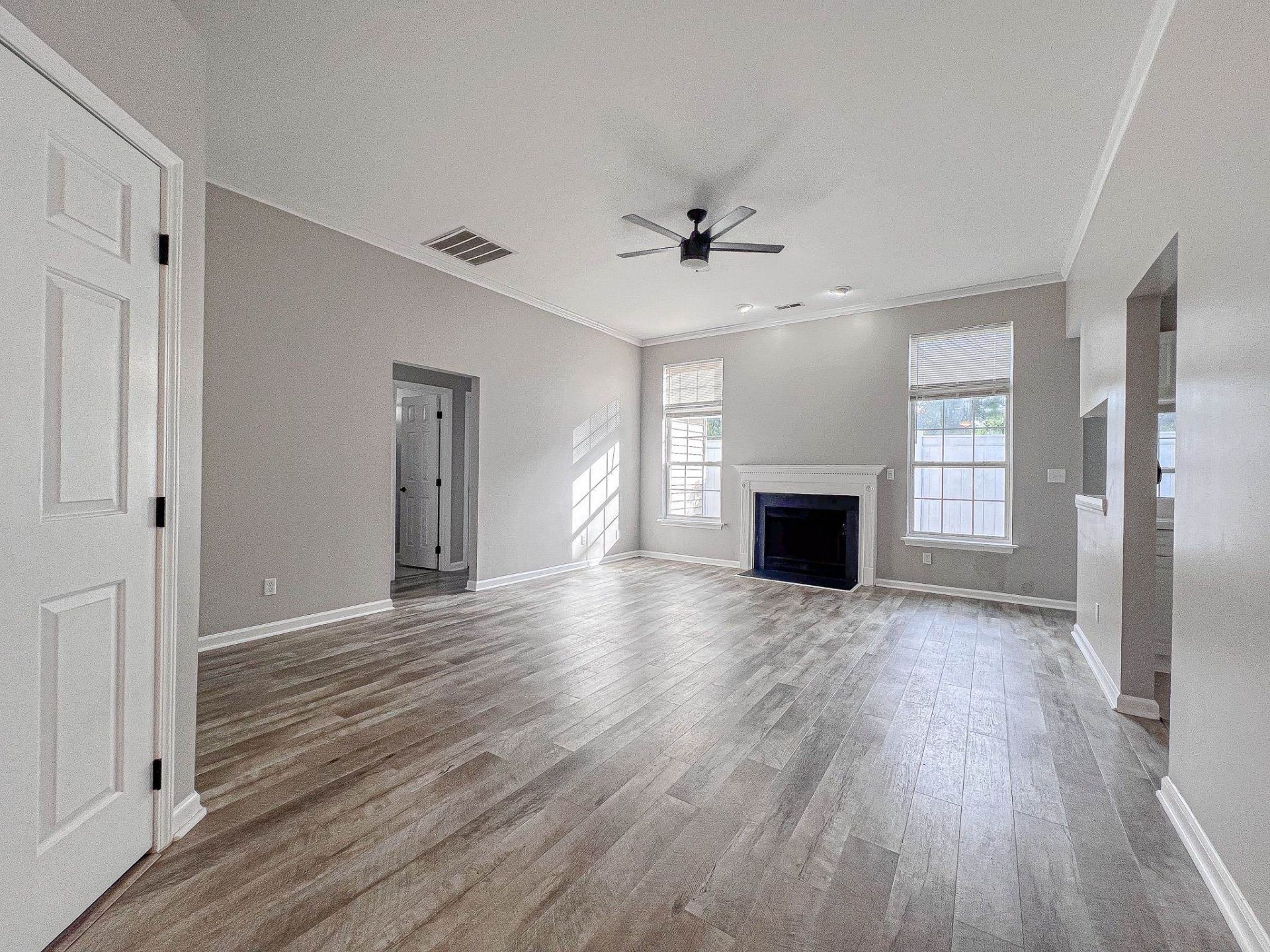 4422 Barcelona Ln.  Photo 4