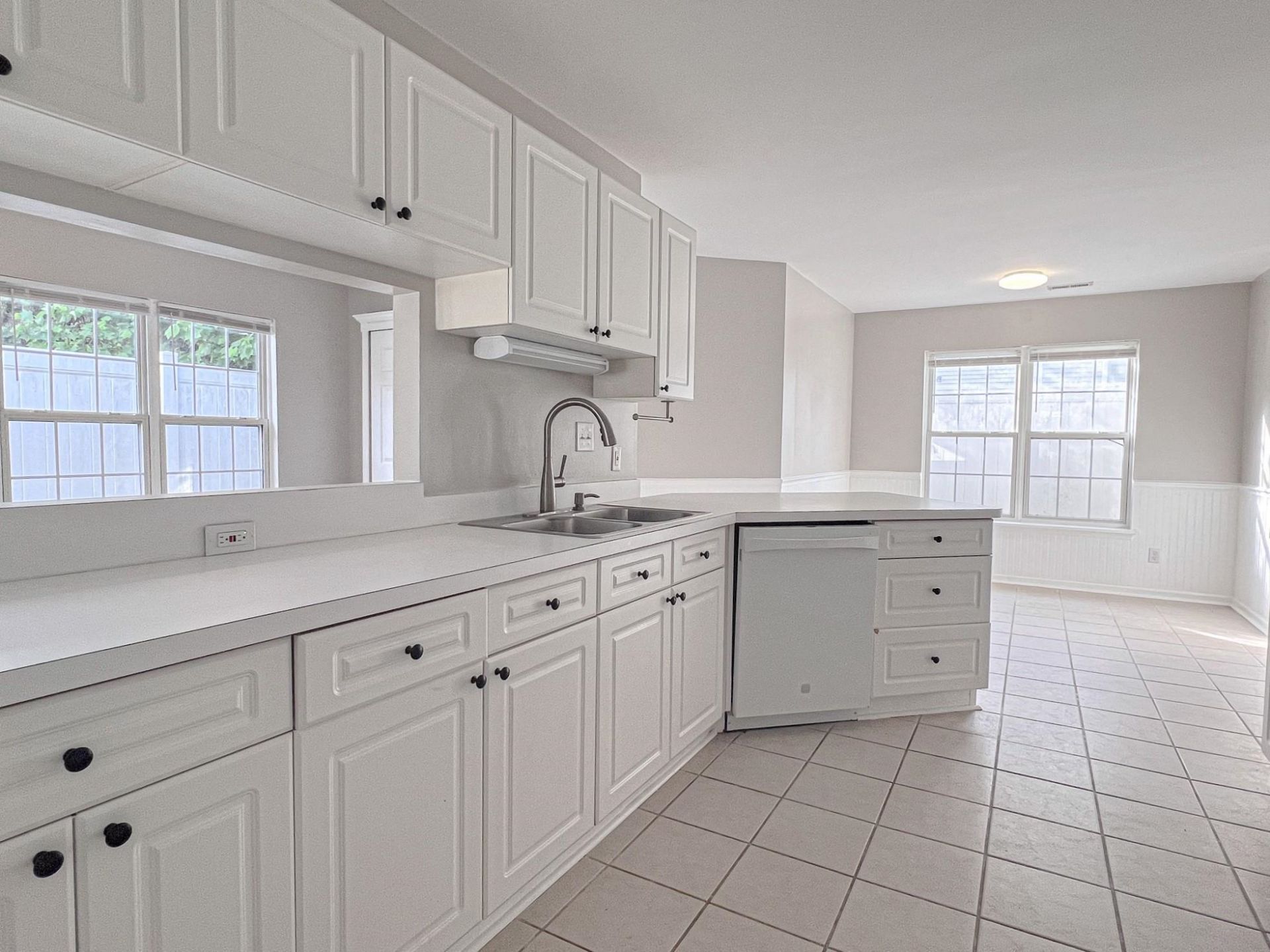 4422 Barcelona Ln.  Photo 8