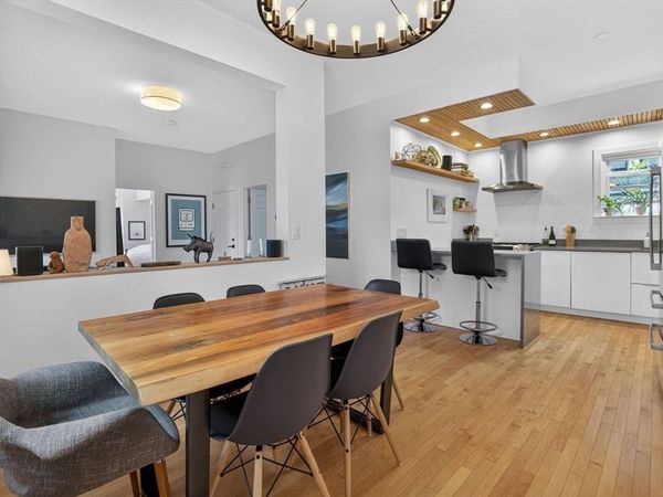 26 Newbury St, Unit 2, Somerville, MA 02144