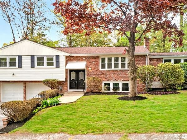 6 Sunset Dr, Randolph, MA 02368