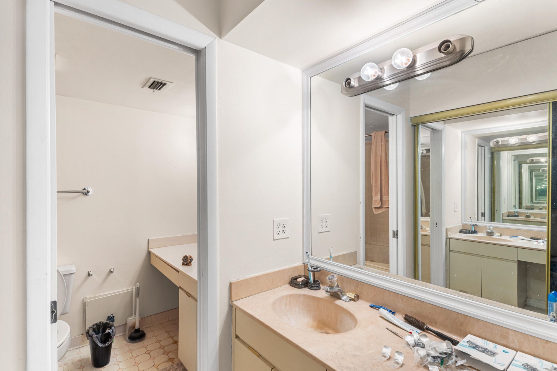 3856 Victoria Drive, West Palm Beach, FL 33406 Photo