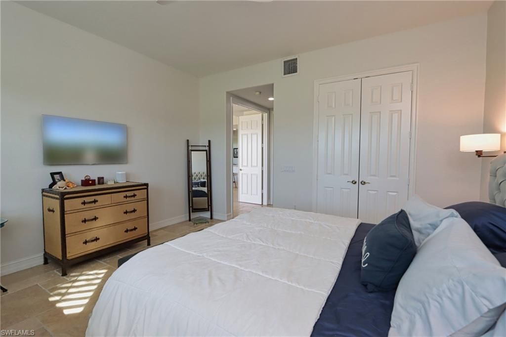 5963 Trophy Dr, Unit 2002, Naples, FL 34110 Photo