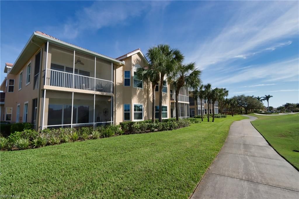 5963 Trophy Dr, Unit 2002, Naples, FL 34110 Photo