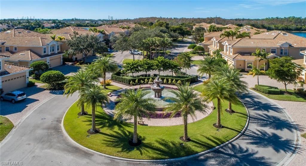 5963 Trophy Dr, Unit 2002, Naples, FL 34110 Photo