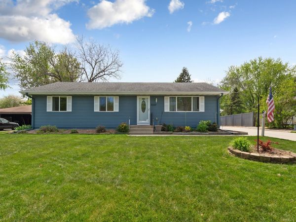 6680 Upper 167th Street W, Rosemount, MN 55068