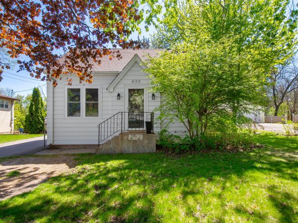 830 Mcknight Road N, Maplewood, MN 55119