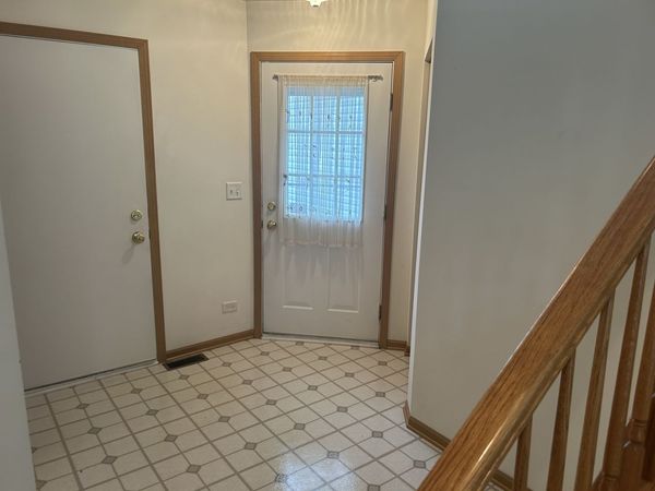 2482 Stoughton Circle , Aurora, IL 60502