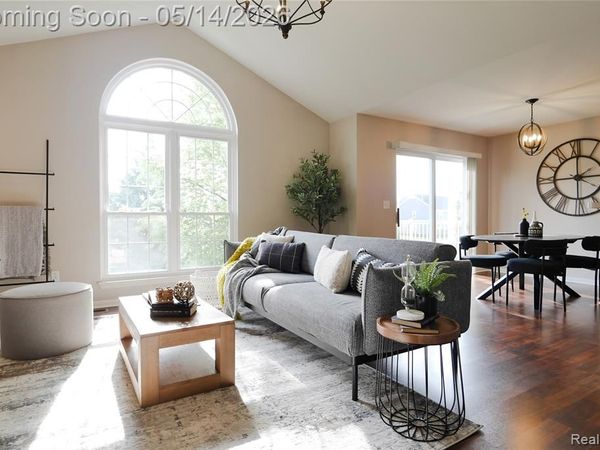 12201 Chesapeake Circle, Commerce Twp, MI 48390