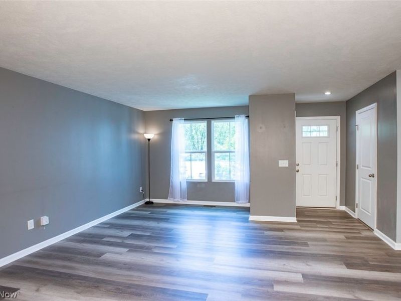 291 Karson Drive, Akron, OH 44312 Photo 6