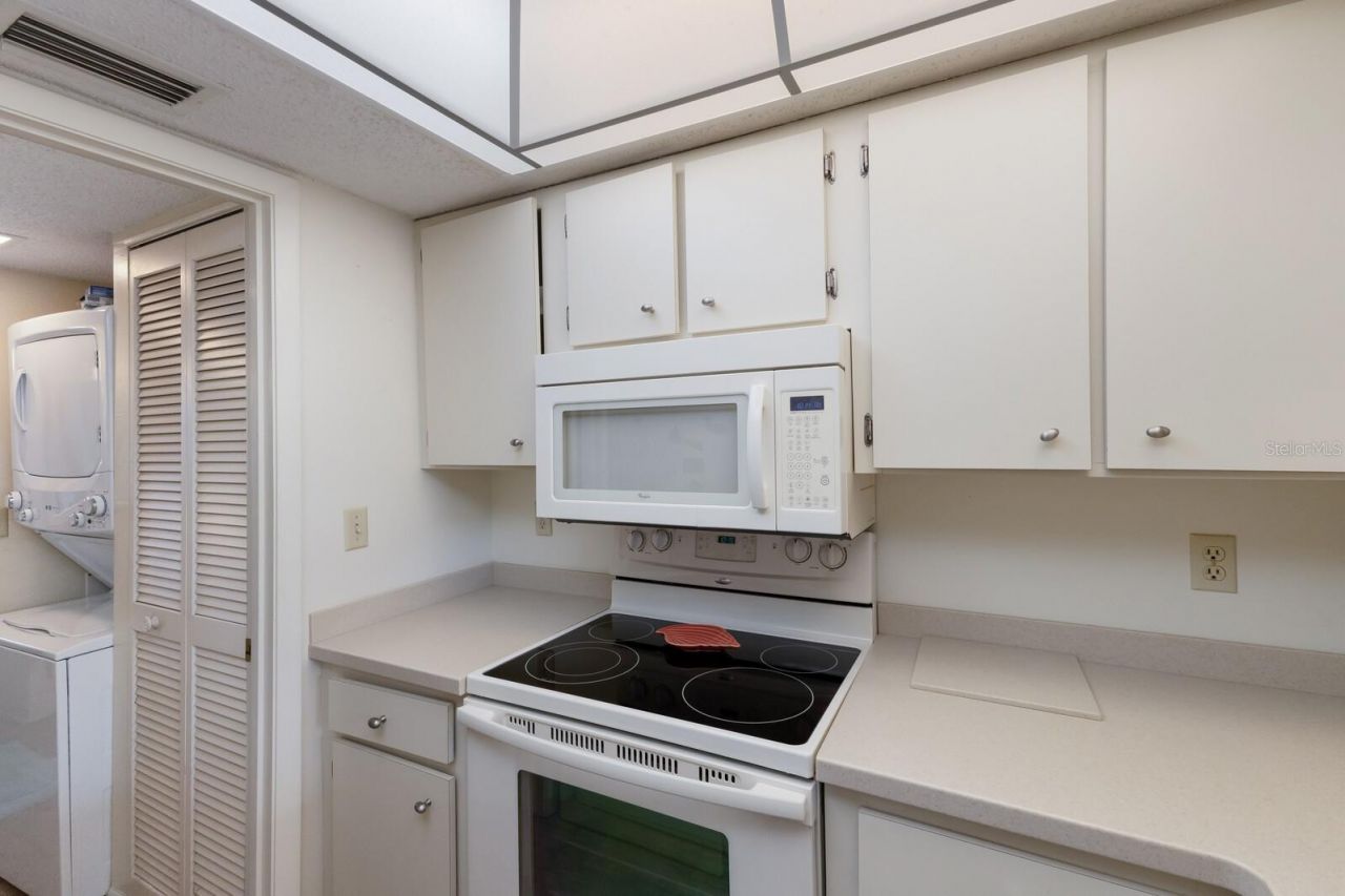 205 Highland Avenue , Unit 2, Bradenton Beach, FL 34217 Photo