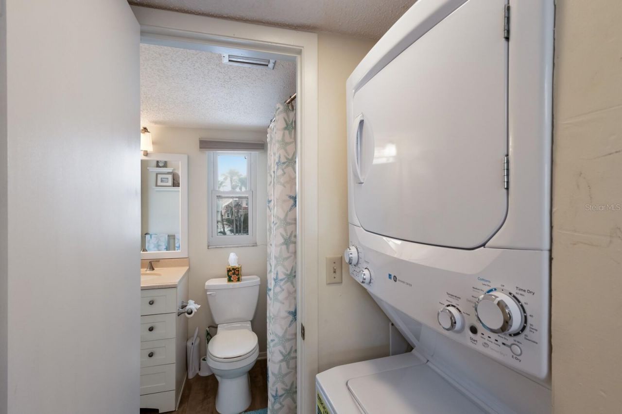 205 Highland Avenue , Unit 2, Bradenton Beach, FL 34217 Photo